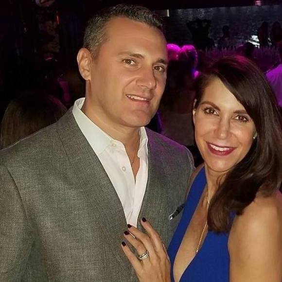 Meet your Posher, Loree - Picture 1 of 1